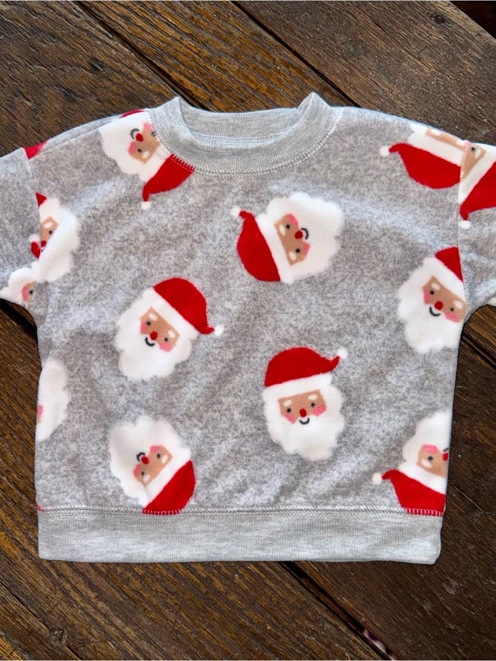 Carter’s Christmas Santa Claus Fleece Gray Red Sweatshirt Jogger Pants Set 6M - Picture 4 of 6